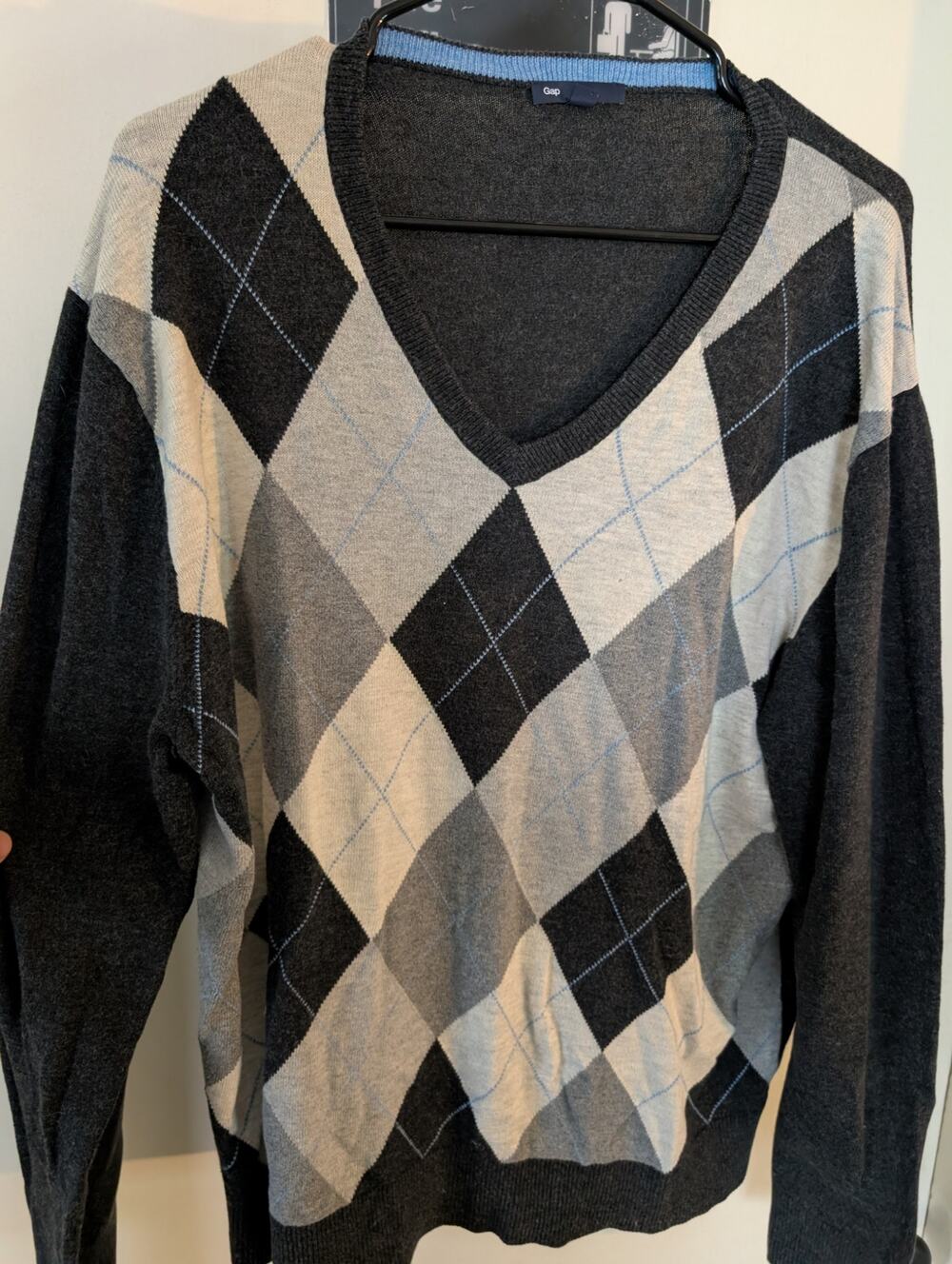Men's Gap argyle sweater large